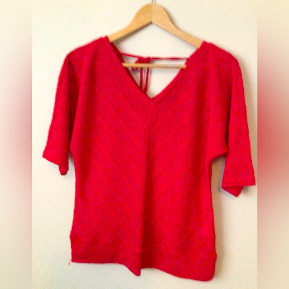 Reitmans woman’s sweater. Size petite medium.